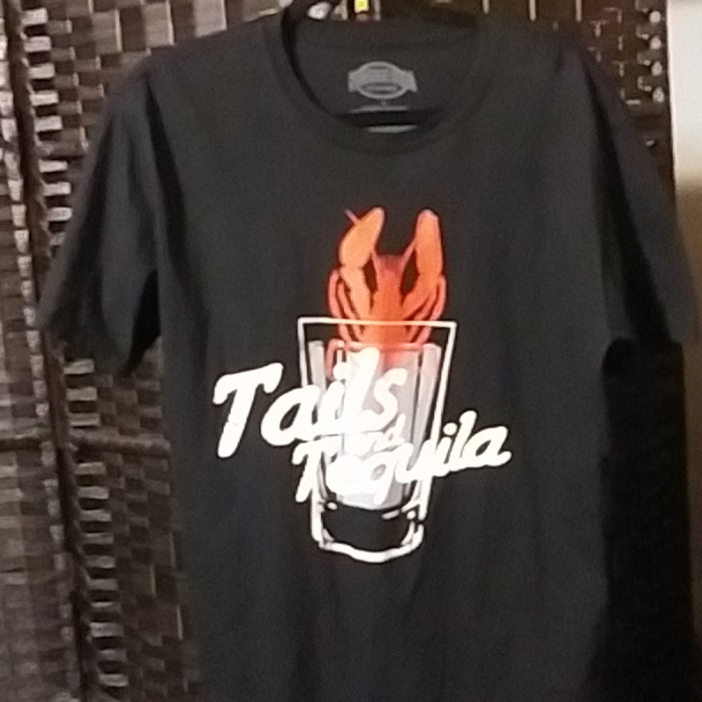VINTAGE GRAPHIC T-SHIRT